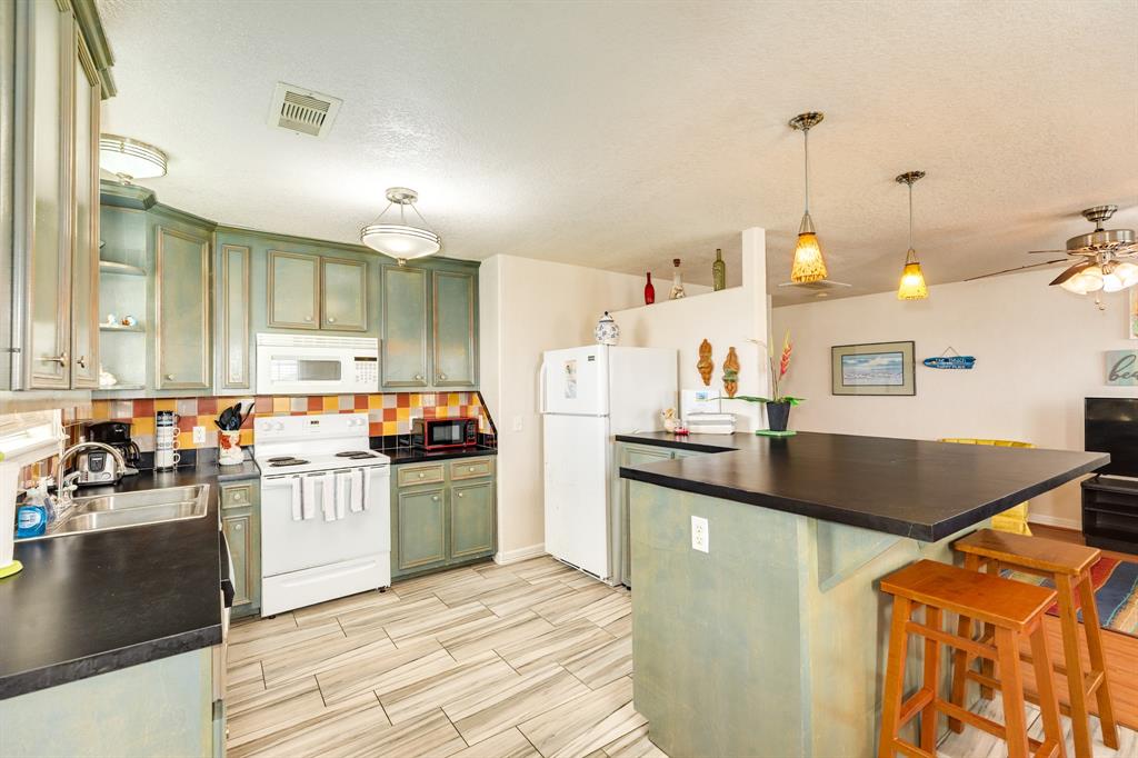 337 Thunder Road, Surfside Beach, Texas image 15