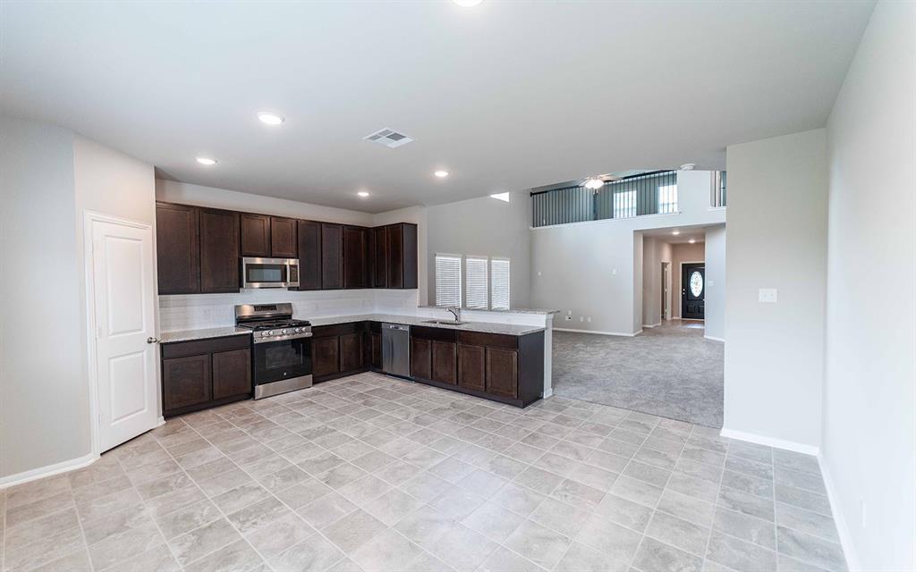 417 Twin Lakes Boulevard, West Columbia, Texas image 10