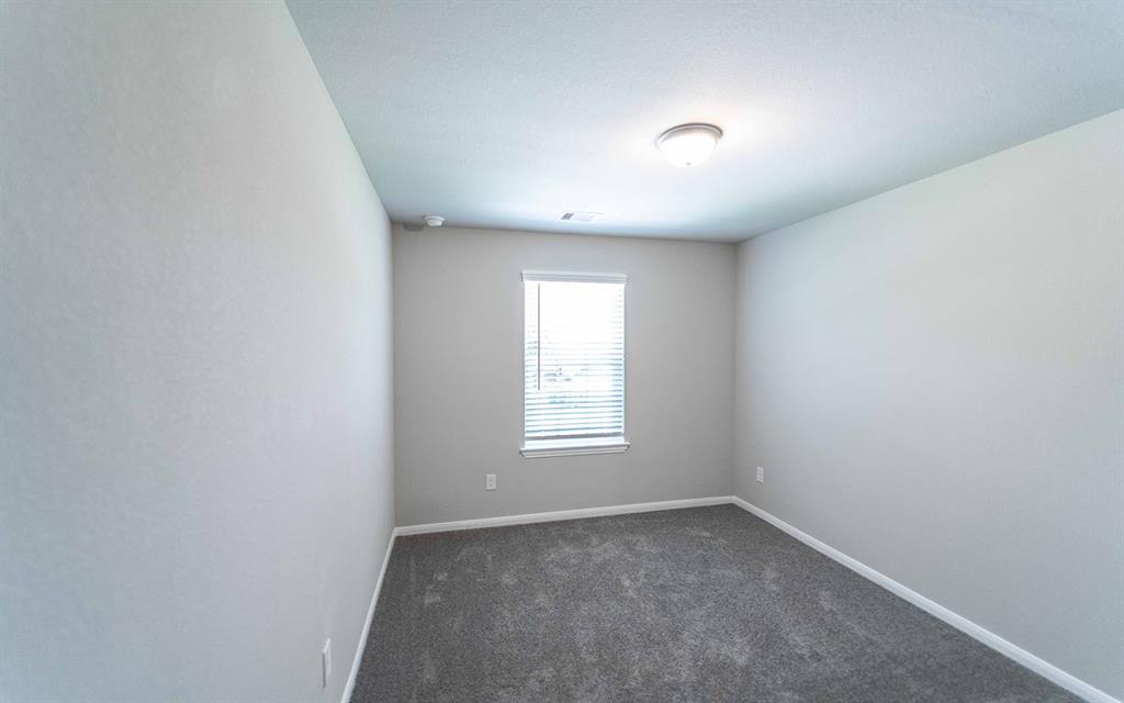 417 Twin Lakes Boulevard, West Columbia, Texas image 17
