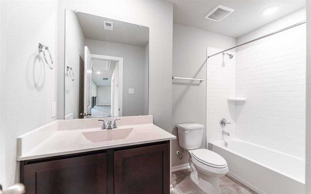 417 Twin Lakes Boulevard, West Columbia, Texas image 16