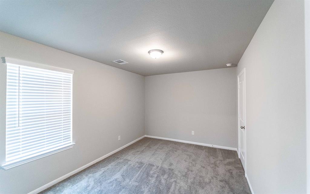 417 Twin Lakes Boulevard, West Columbia, Texas image 15