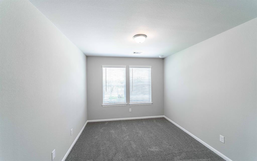 417 Twin Lakes Boulevard, West Columbia, Texas image 13
