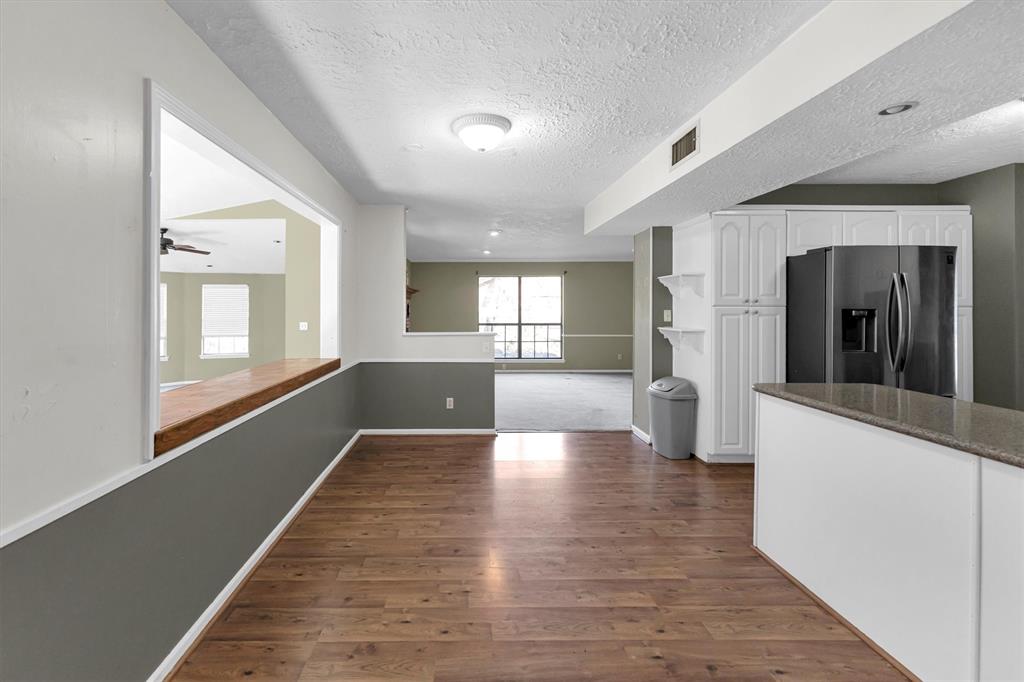 128 Royal Oaks Street, Huntsville, Texas image 12