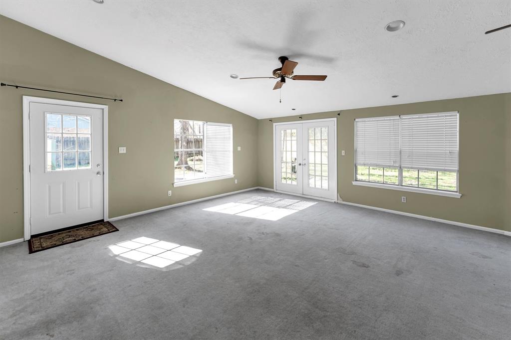 128 Royal Oaks Street, Huntsville, Texas image 16