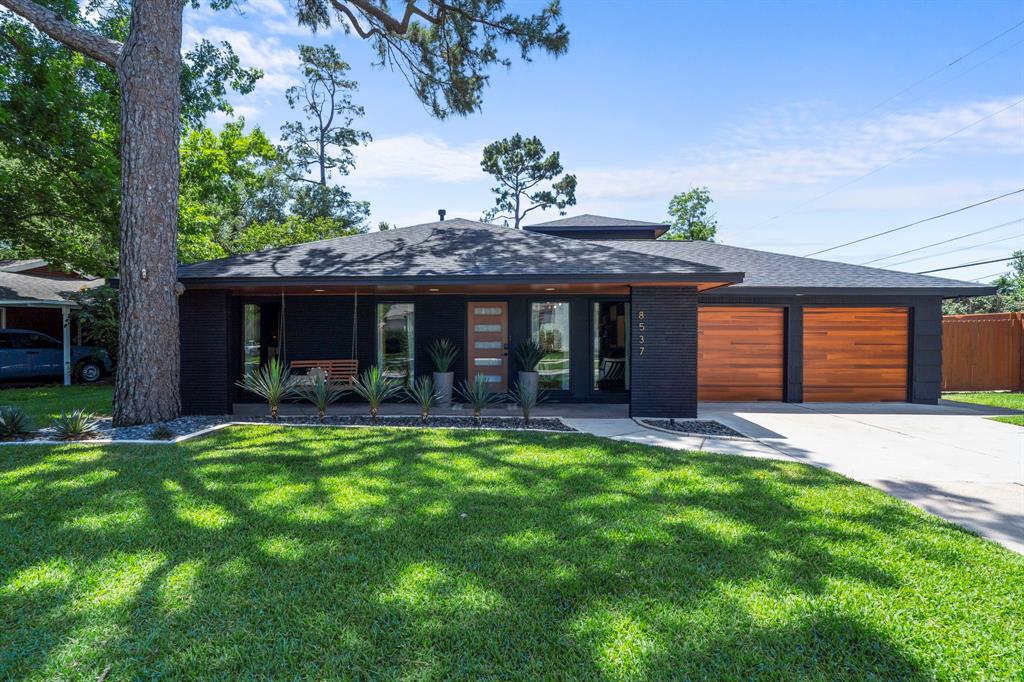 8537 Panatella Drive, Houston, Texas image 25