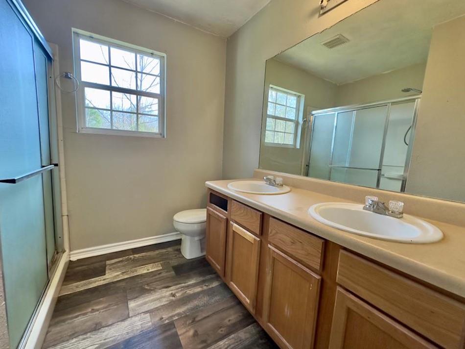 52 E Oldham Street, Wells, Texas image 9