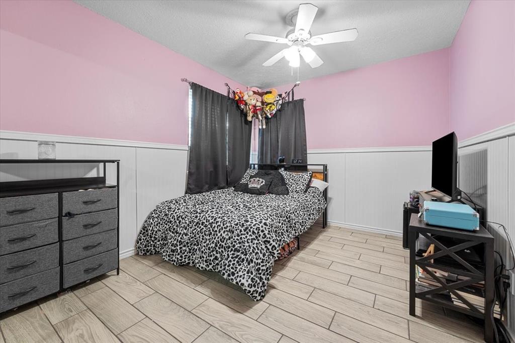 1914 Invermere Drive, Spring, Texas image 17