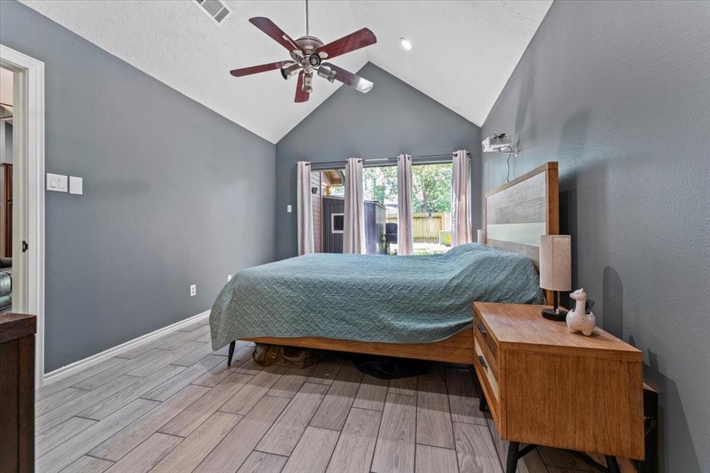 1914 Invermere Drive, Spring, Texas image 13