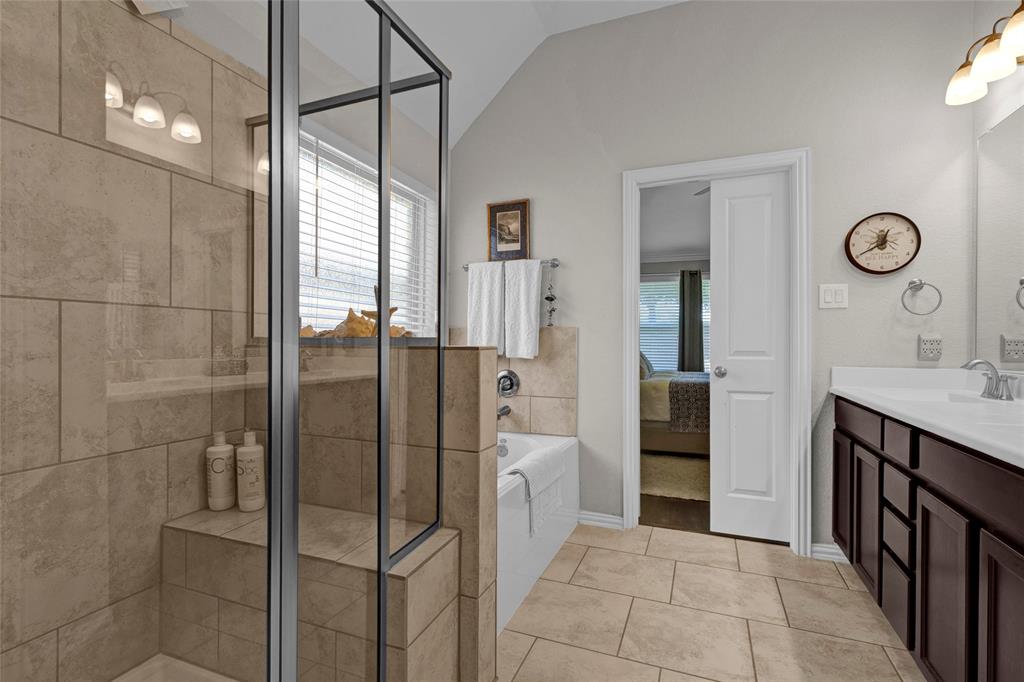 10519 Menelaws Trail, Richmond, Texas image 14