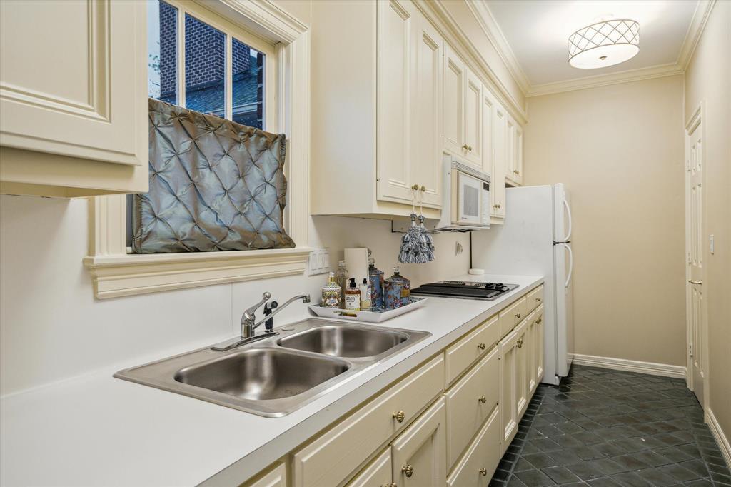 8722 Stable Crest Boulevard, Houston, Texas image 43