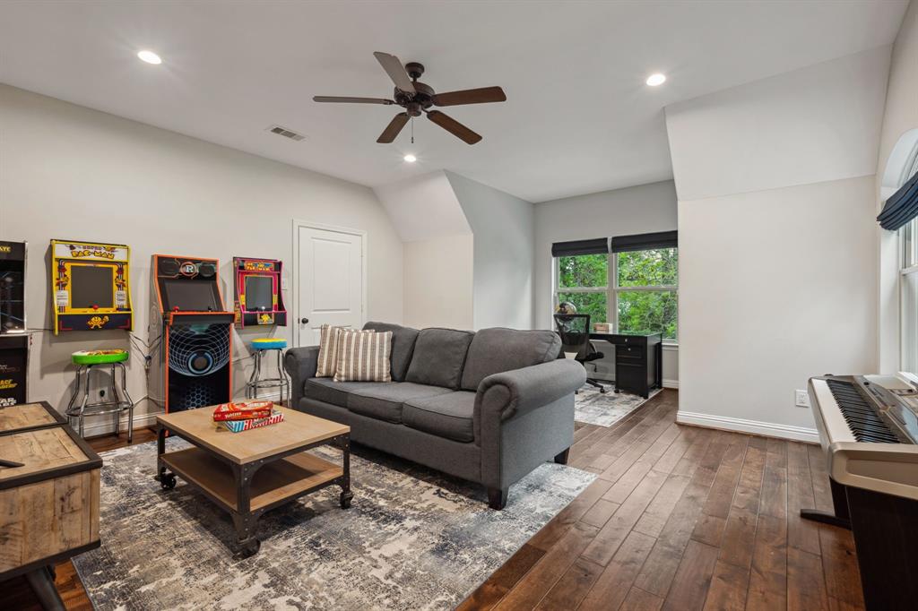 27406 Ossineke Drive, Spring, Texas image 32