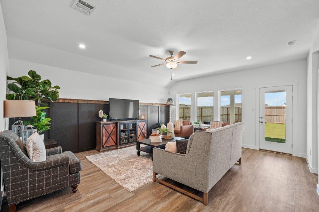 4008 Silver Falls Lane, League City, Texas image 16
