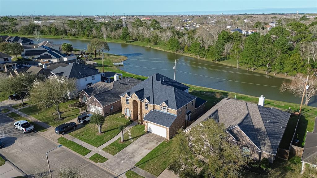 2213 Jernigan Ford, Dickinson, Texas image 1