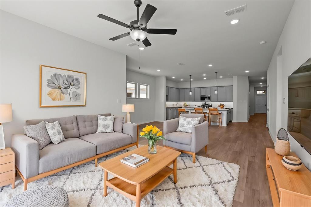 5906 Cottontail Lane