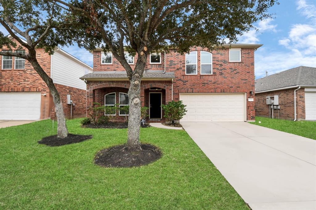 2608 Cypress Springs Drive, Pearland, Texas image 2