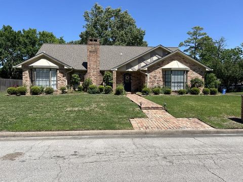 A home in Lufkin