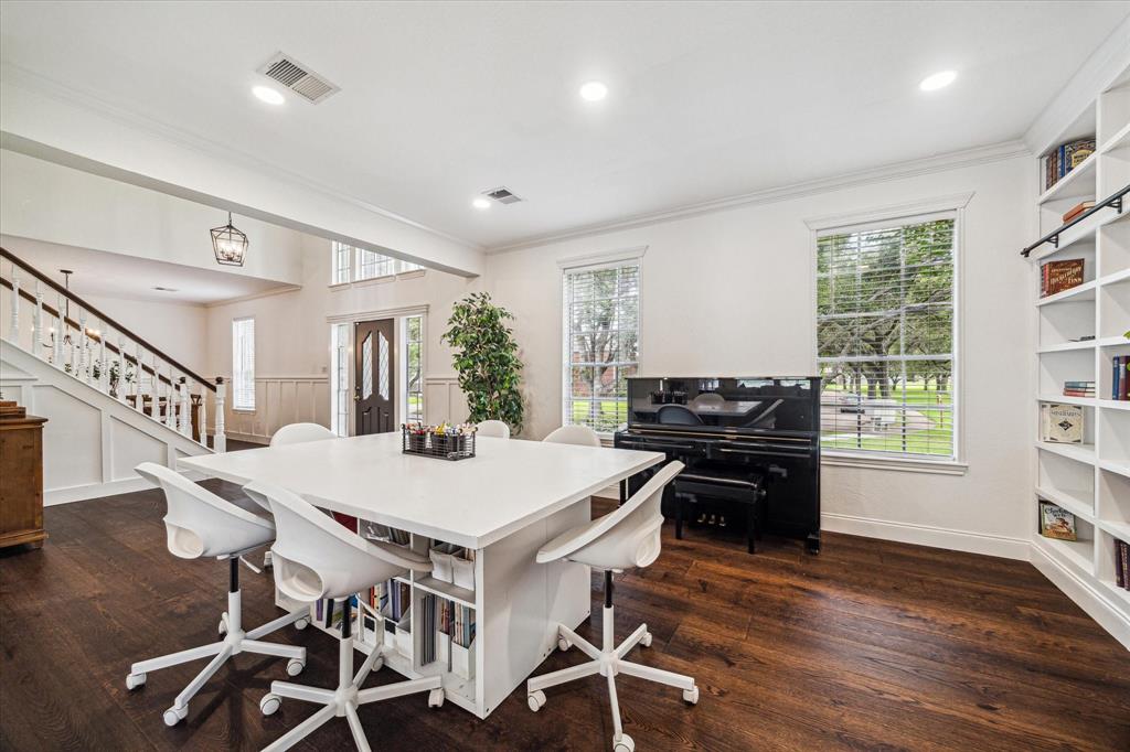 1318 N Gabriel River Circle, Sugar Land, Texas image 8