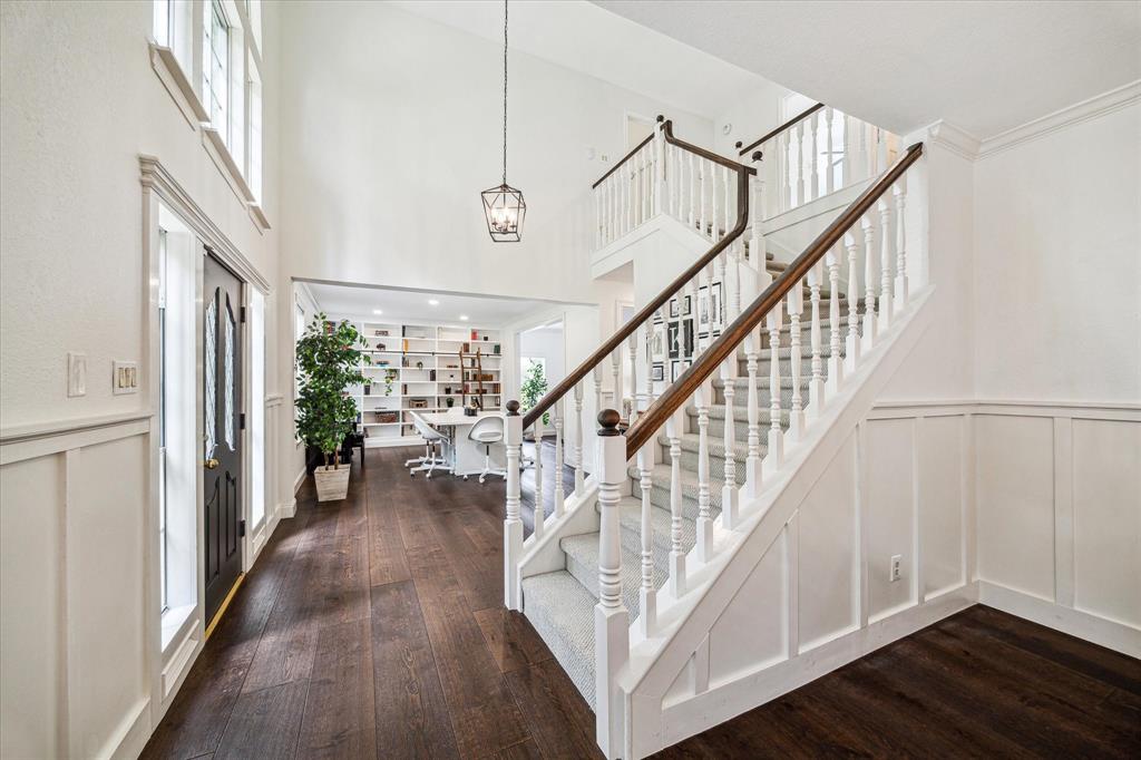 1318 N Gabriel River Circle, Sugar Land, Texas image 4