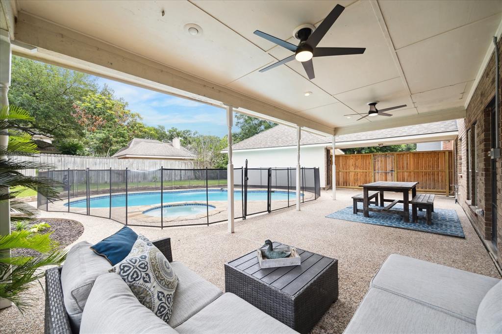 1318 N Gabriel River Circle, Sugar Land, Texas image 29