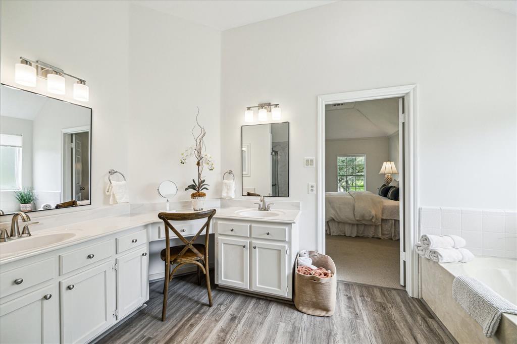 1318 N Gabriel River Circle, Sugar Land, Texas image 21