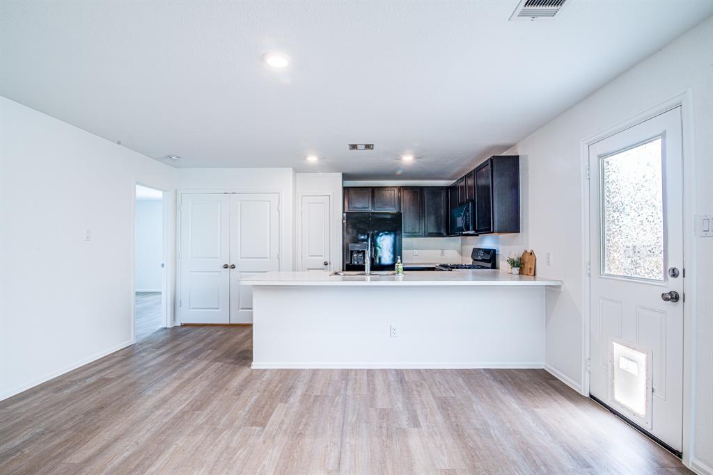 116 Austin Road, Angleton, Texas image 3