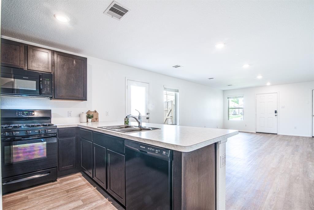 116 Austin Road, Angleton, Texas image 15