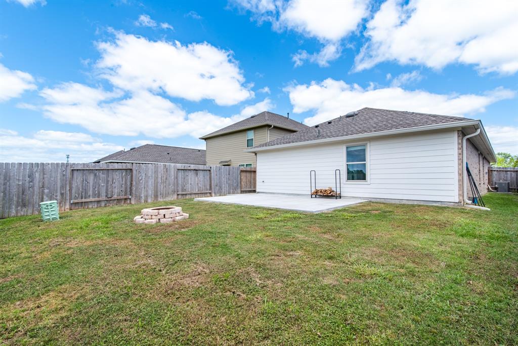 116 Austin Road, Angleton, Texas image 4