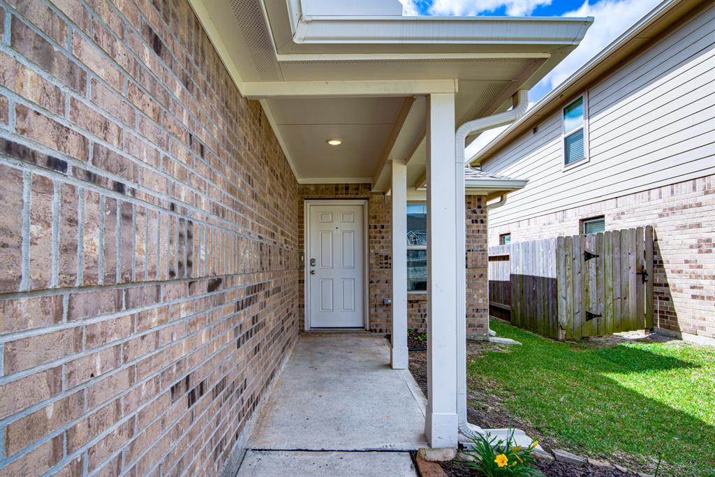 116 Austin Road, Angleton, Texas image 2