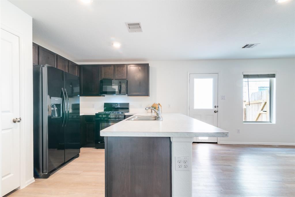 116 Austin Road, Angleton, Texas image 17