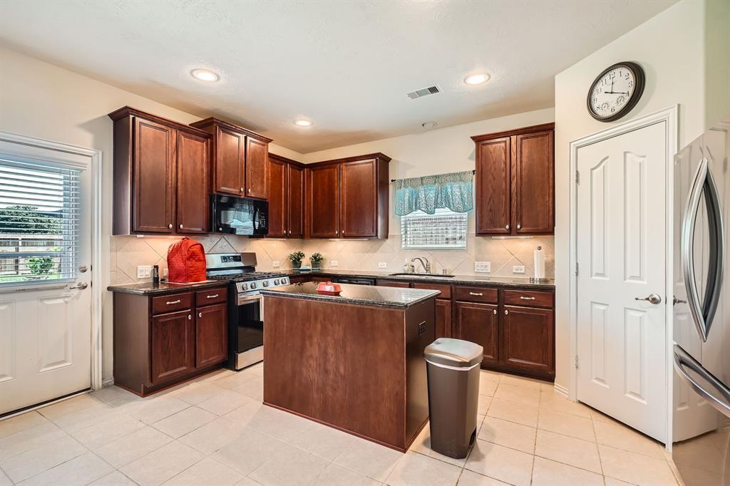 3123 Clover Trace Drive, Spring, Texas image 8