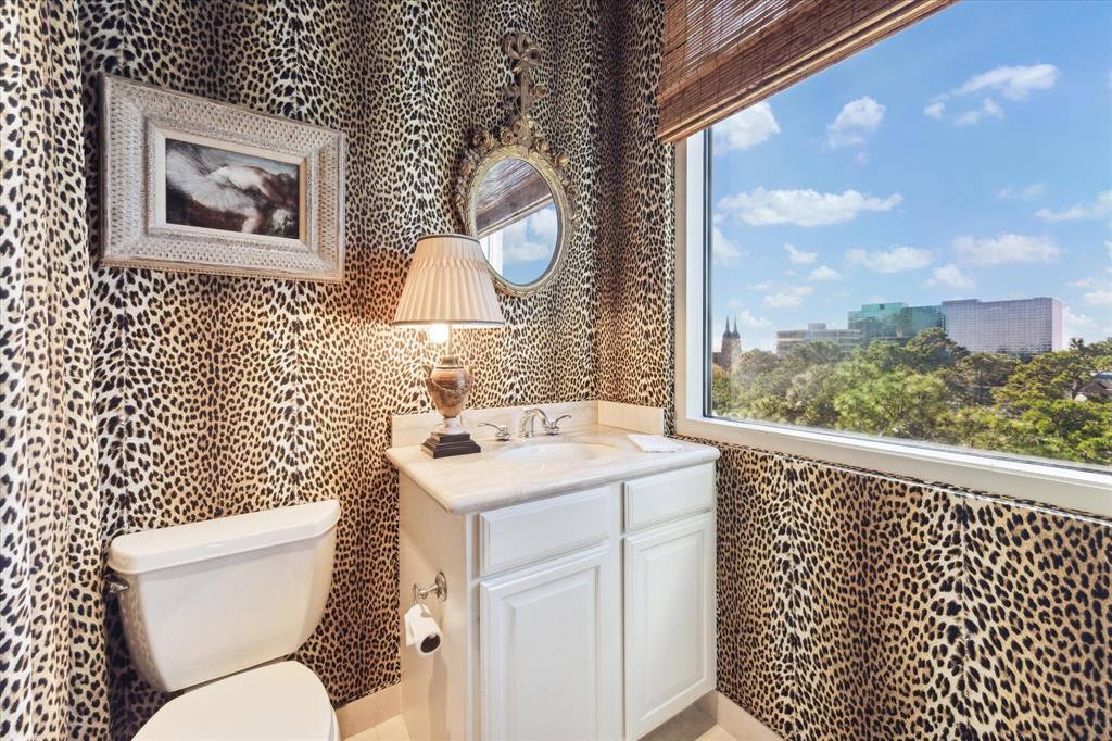 2931 Tidewater Drive, Houston, Texas image 21