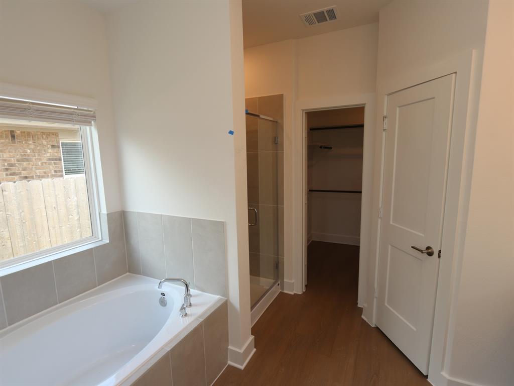 3501 Moraine Lake Drive, Santa Fe, Texas image 4