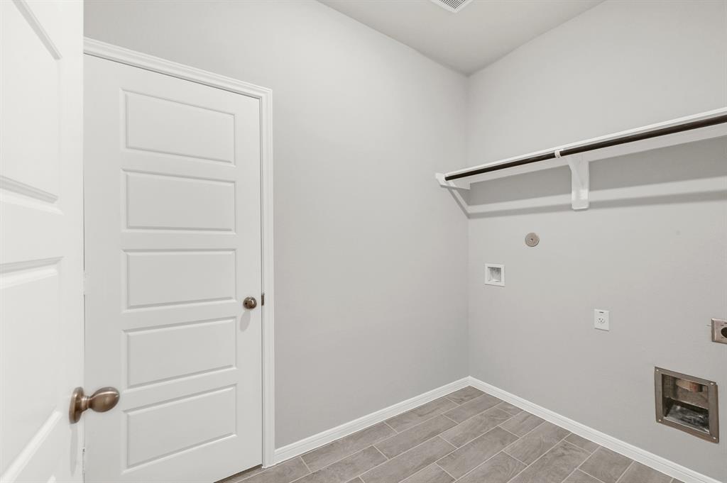 2134 Sanders Brook Drive, Baytown, Texas image 22