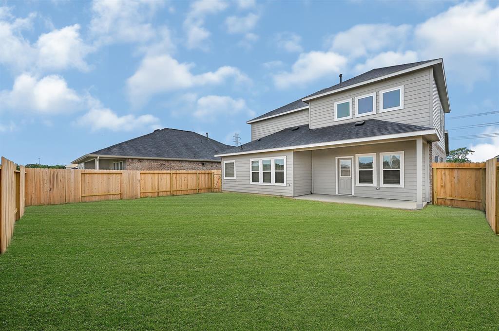 2134 Sanders Brook Drive, Baytown, Texas image 24