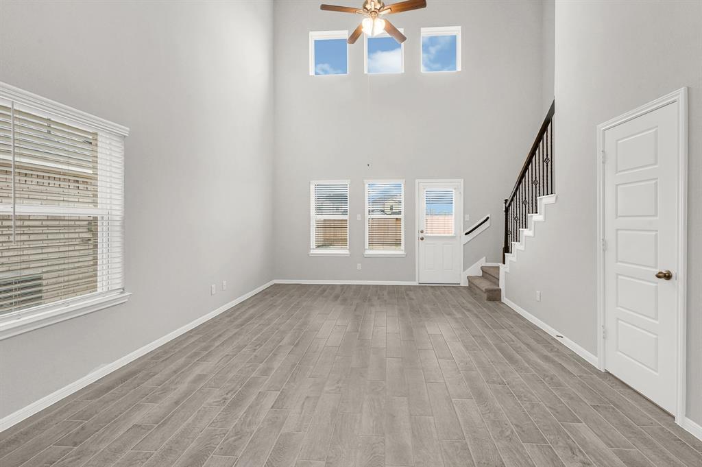 2134 Sanders Brook Drive, Baytown, Texas image 6