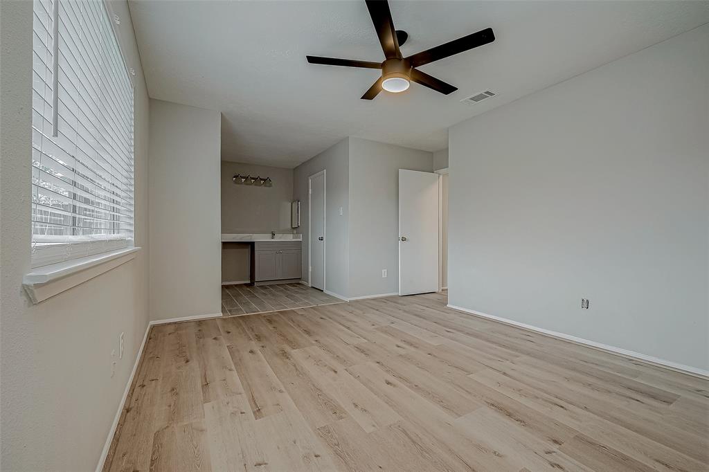7546 Bubbling Spring Lane, Houston, Texas image 16