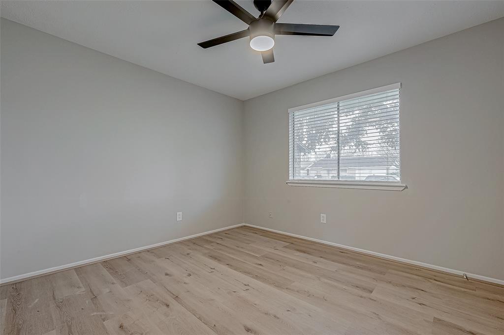 7546 Bubbling Spring Lane, Houston, Texas image 20