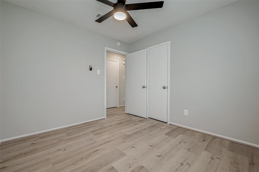 7546 Bubbling Spring Lane, Houston, Texas image 19