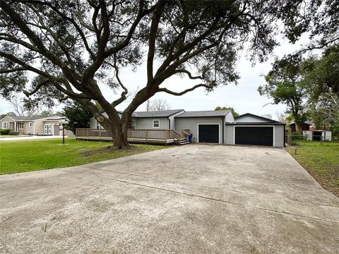 A home in Hitchcock