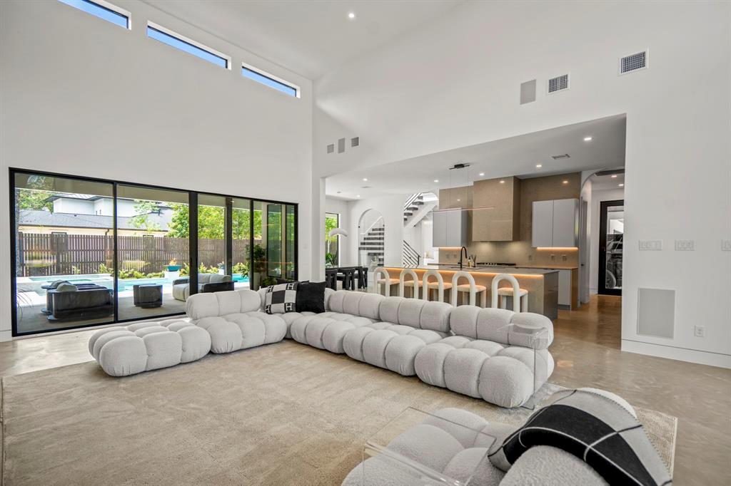 11736 Canyon Court