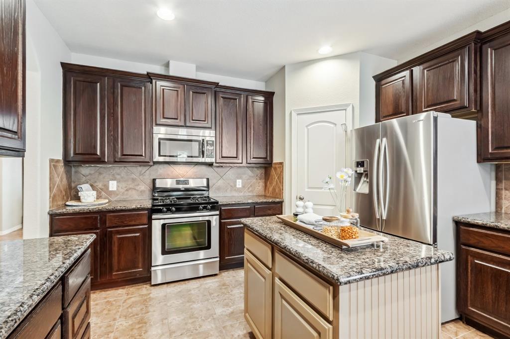 1792 Canyon Lake Creek Drive, Conroe, Texas image 13