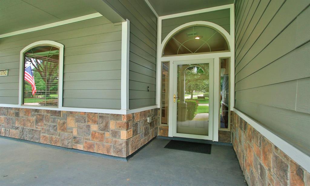 1792 Canyon Lake Creek Drive, Conroe, Texas image 3