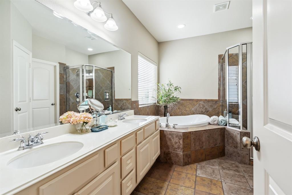 1792 Canyon Lake Creek Drive, Conroe, Texas image 18