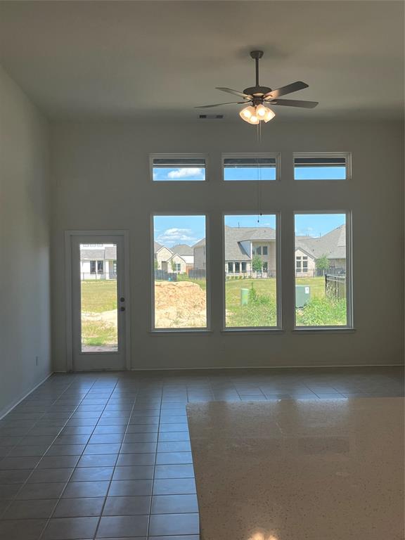 2443 Solaris Bend Drive, Katy, Texas image 9