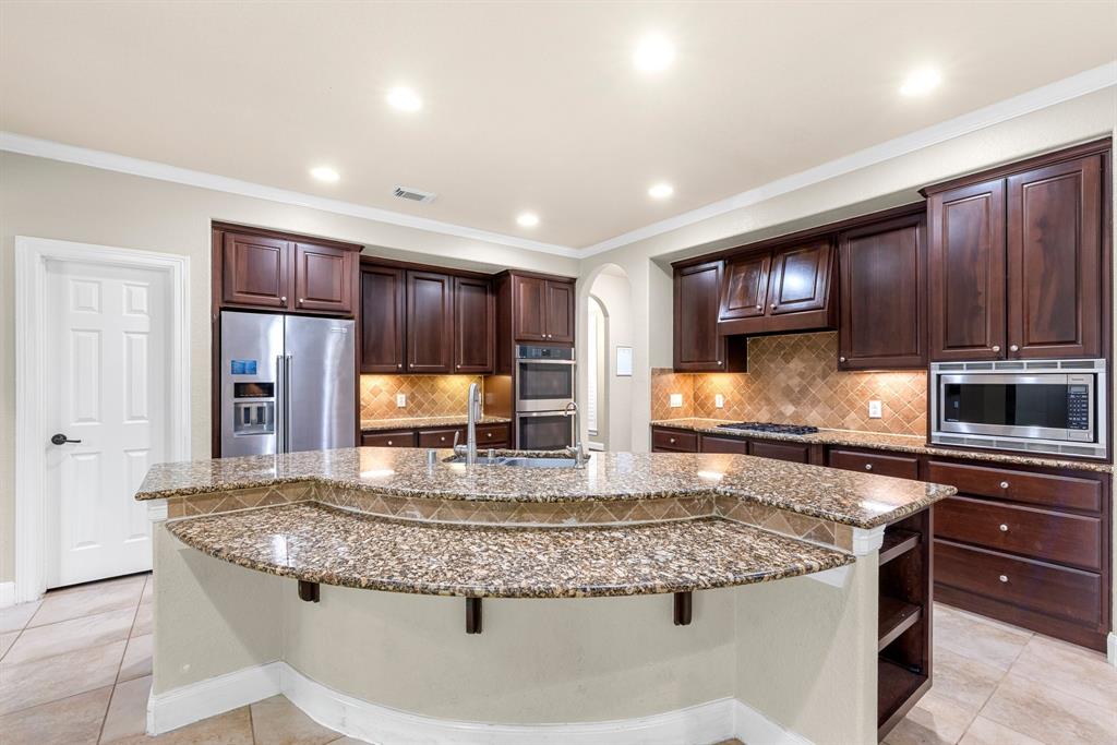 95 W Hullwood Circle