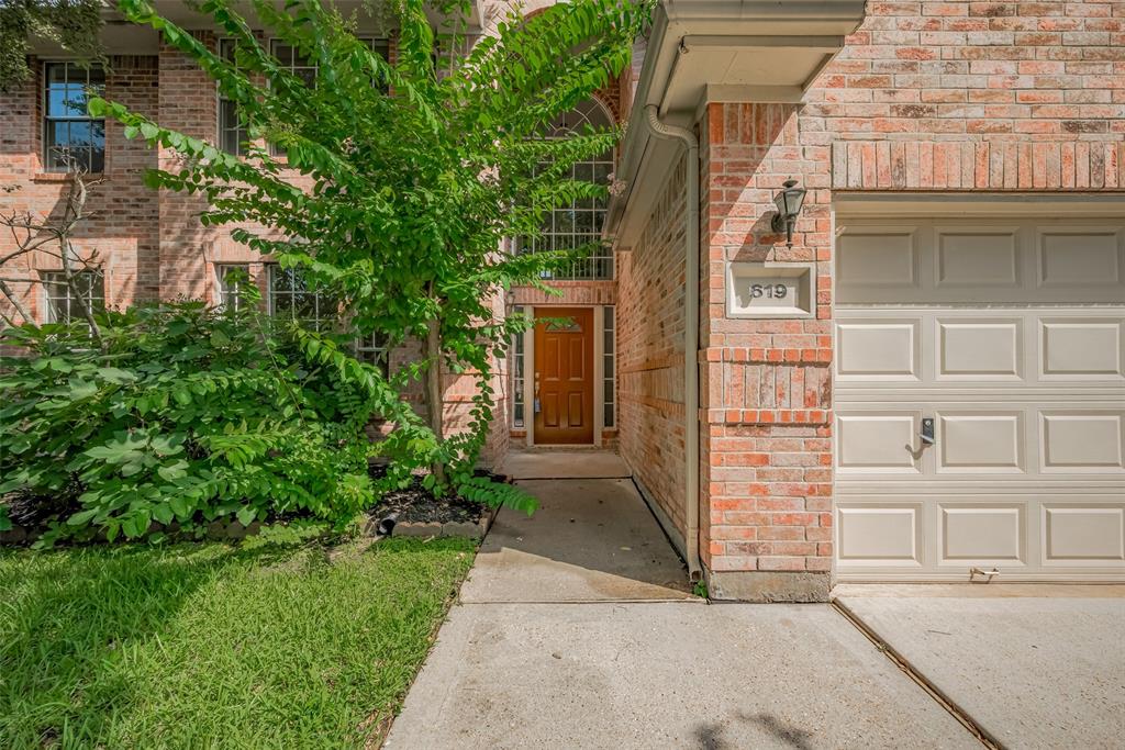 619 Bending Bough Dr