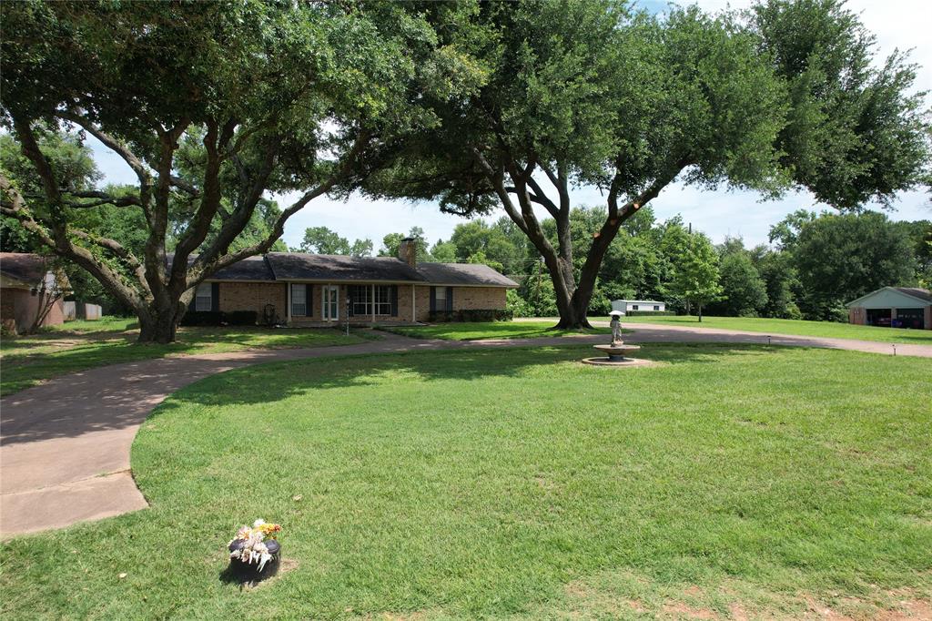 348 Horseshoe Drive, Crockett, Texas image 2