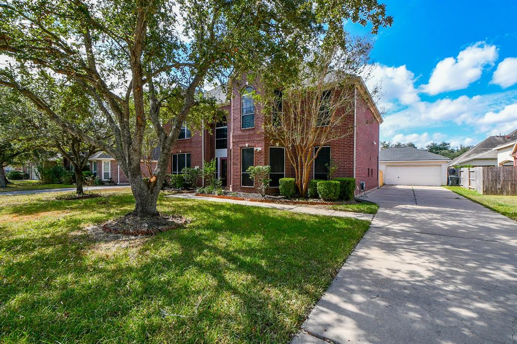 2602 Sunday House Court, Pearland, Texas image 1