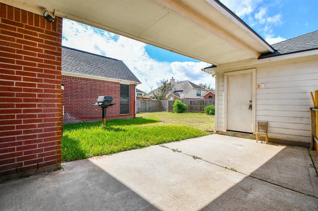 2602 Sunday House Court, Pearland, Texas image 31