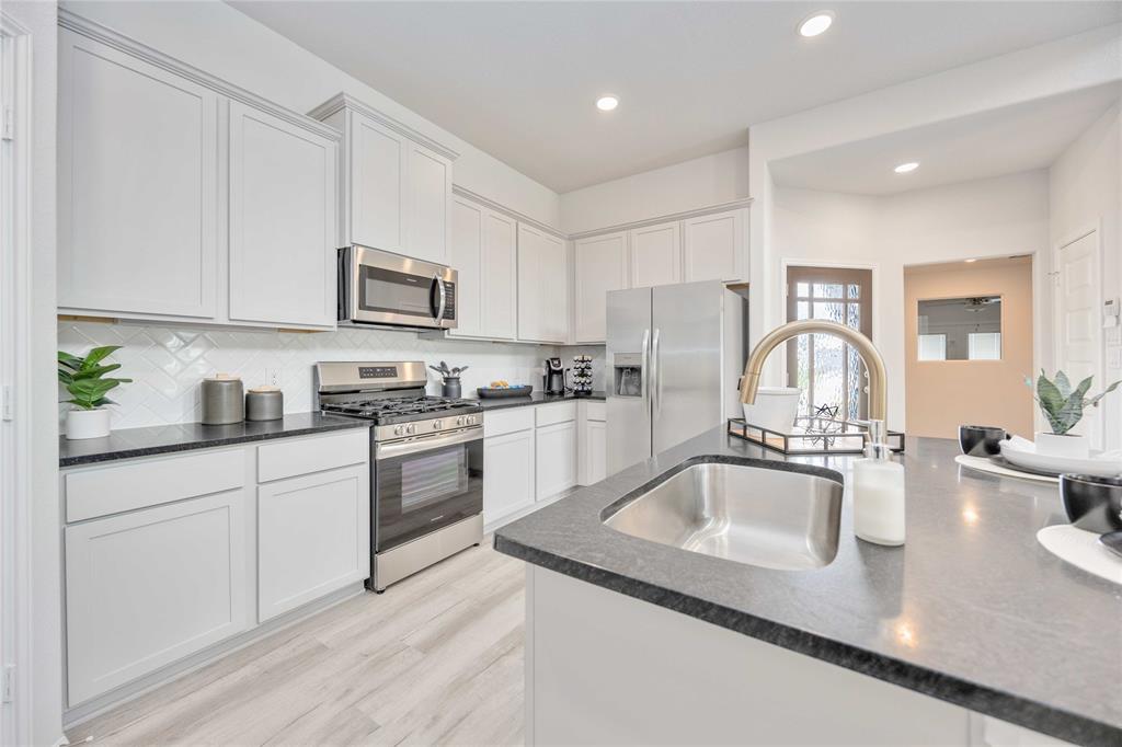 514 Tejas Village Parkway, Beasley, Texas image 3